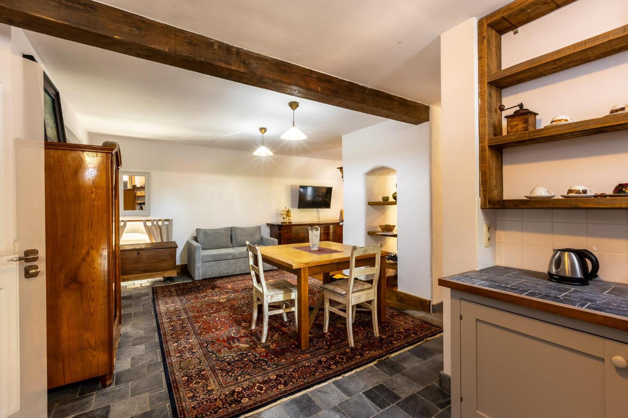Gosciniec Pod Zajacem Bed & Breakfast Olesnica  Ngoại thất bức ảnh