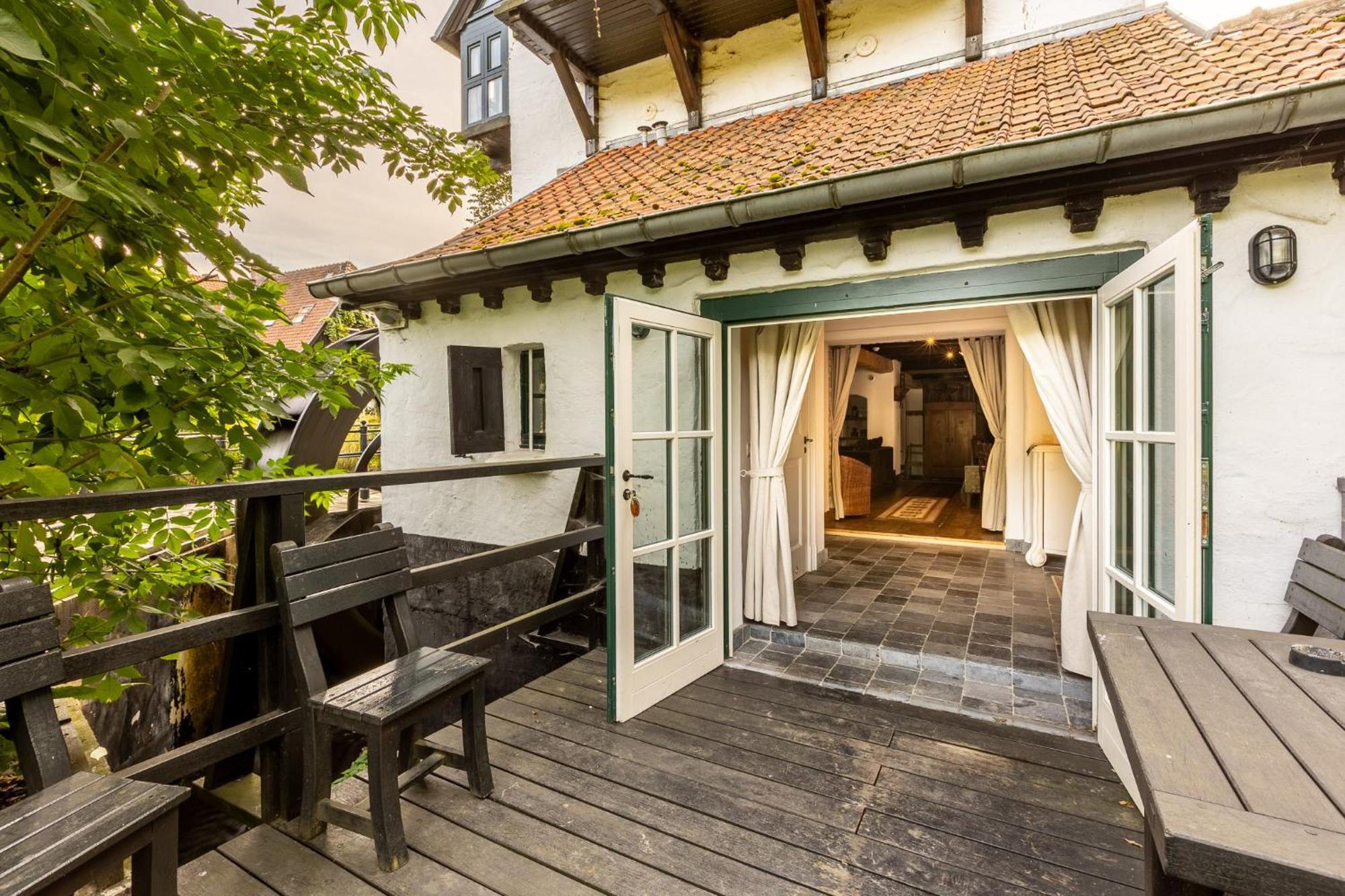 Gosciniec Pod Zajacem Bed & Breakfast Olesnica  Ngoại thất bức ảnh