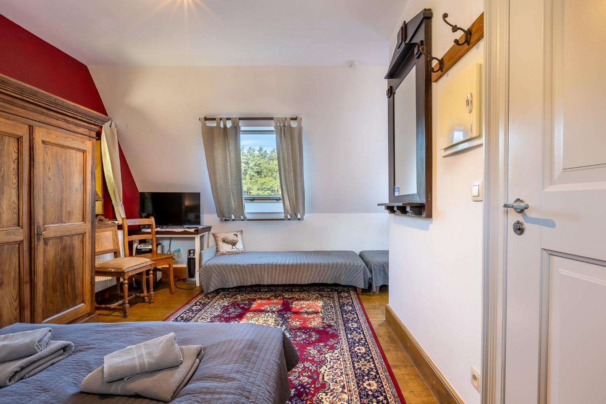 Gosciniec Pod Zajacem Bed & Breakfast Olesnica  Ngoại thất bức ảnh