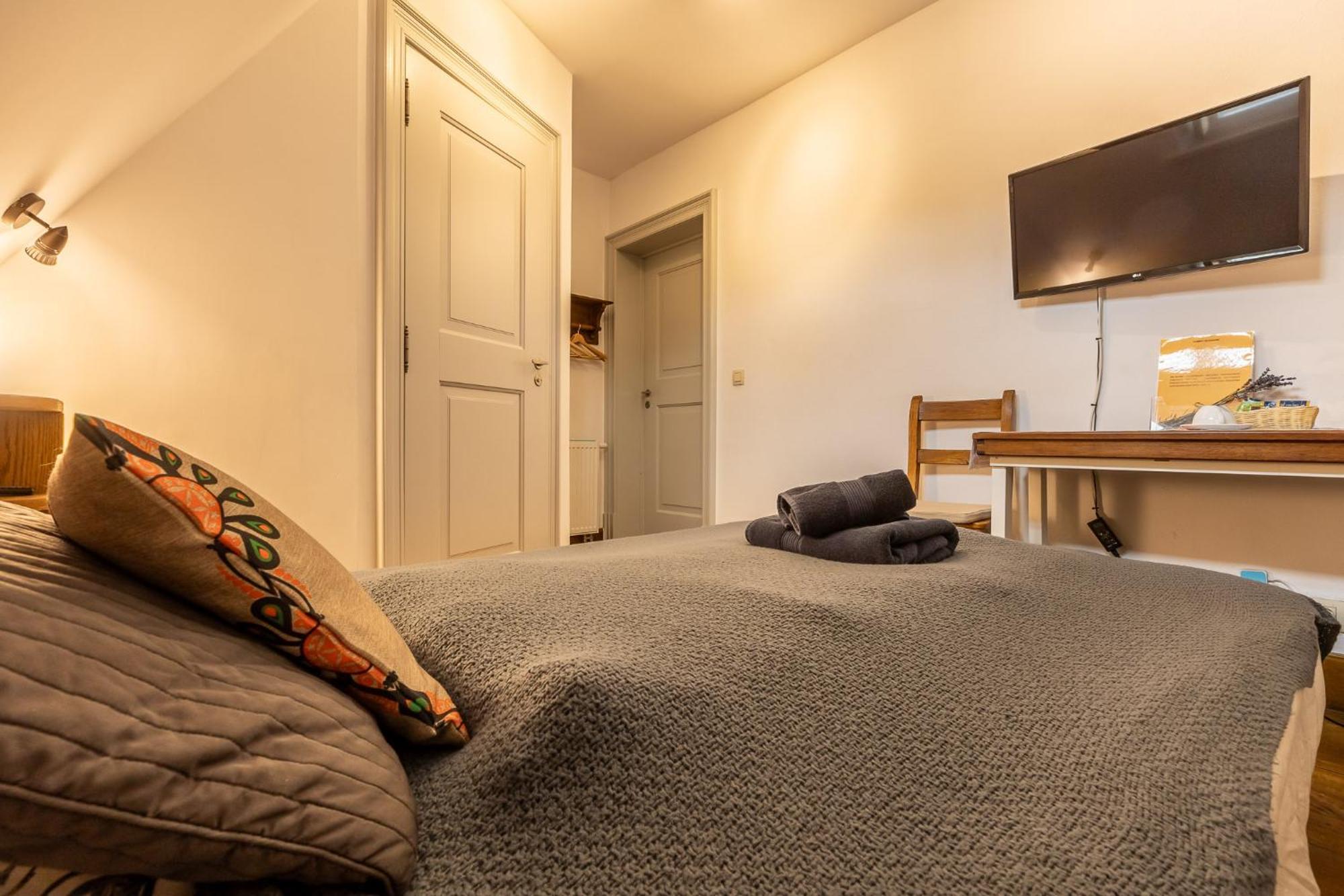 Gosciniec Pod Zajacem Bed & Breakfast Olesnica  Ngoại thất bức ảnh