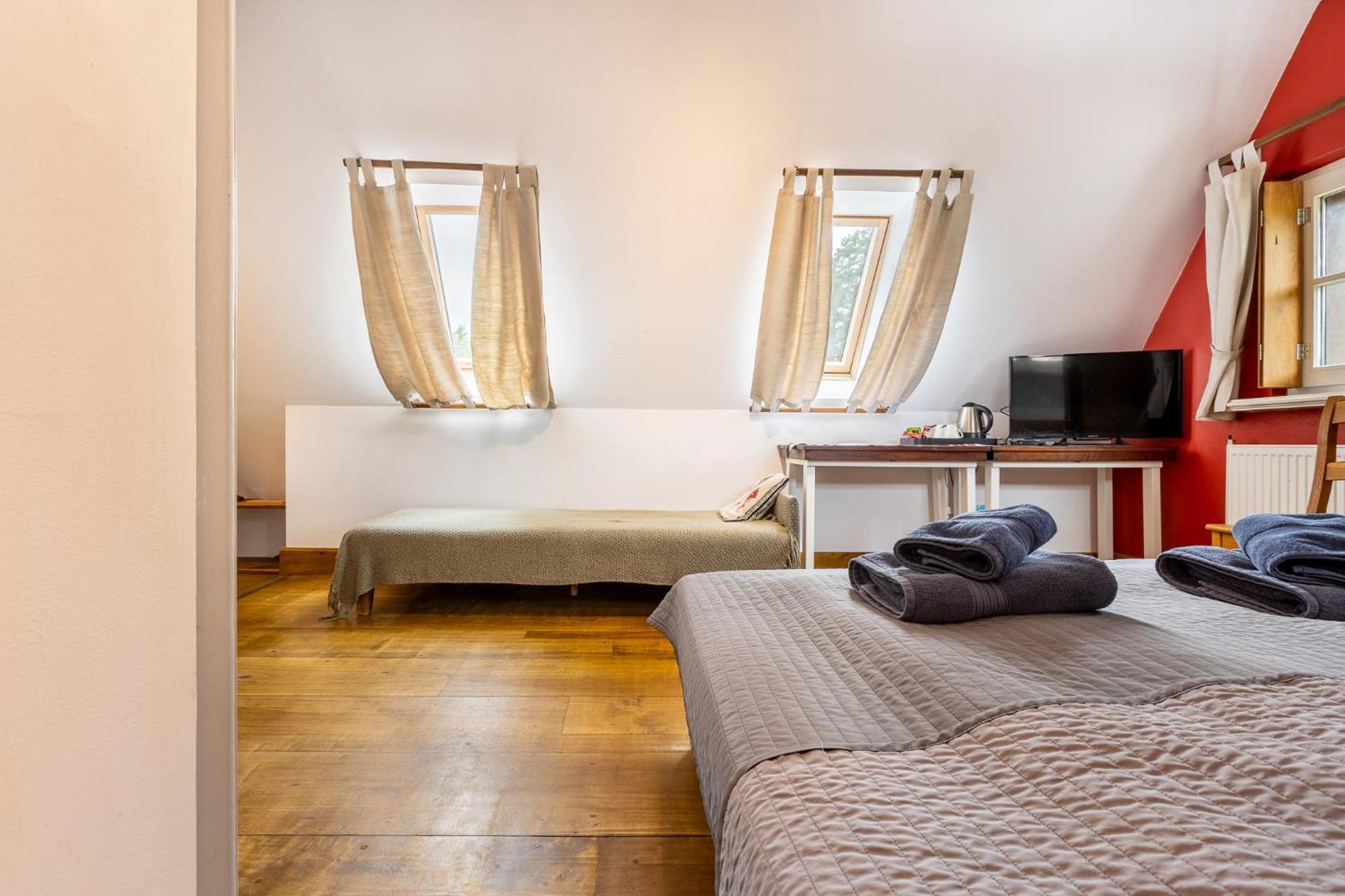 Gosciniec Pod Zajacem Bed & Breakfast Olesnica  Ngoại thất bức ảnh